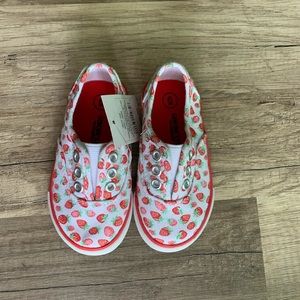 Strawberry shoes 🍓 NWT!